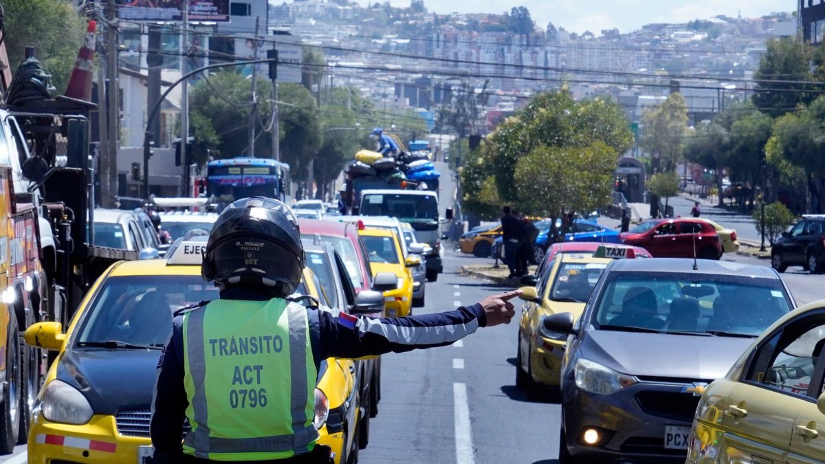 Conoce cómo rige el pico y placa en Quito.