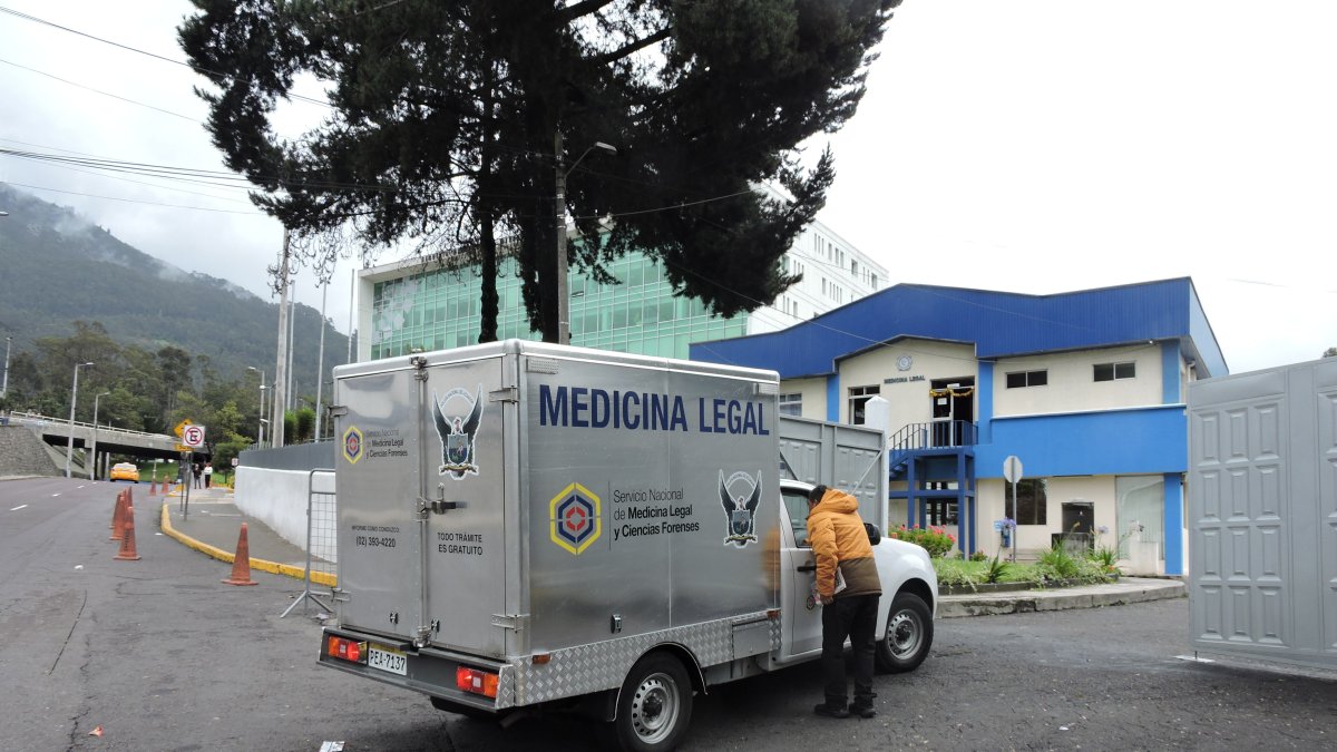 El cuerpo de la víctima fue llevado a la morgue de Quito.