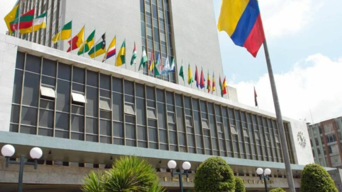 En comparación con el mismo período de 2024, la economía creció 5,0%, revirtiendo la contracción de 1,0%