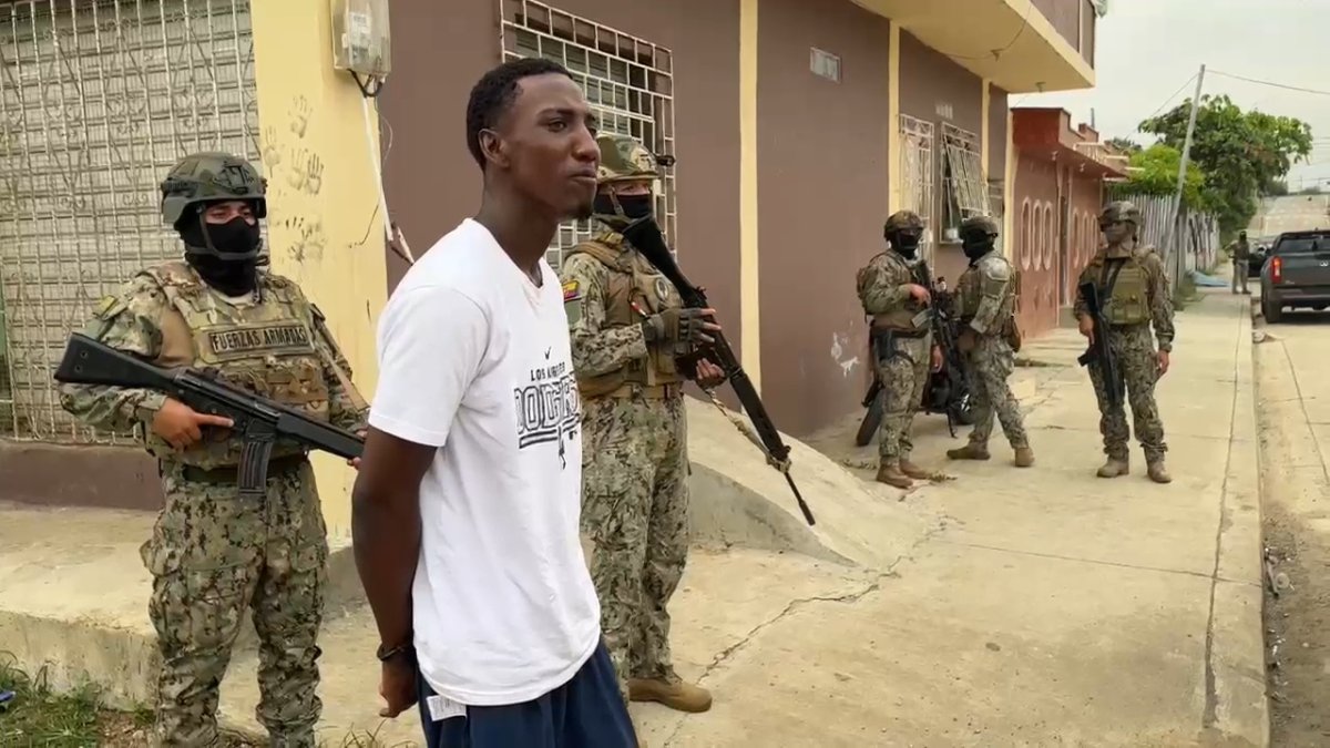 Jean Carlos Quiñonez Rodríguez fue detenido por las Fuerzas Armadas.