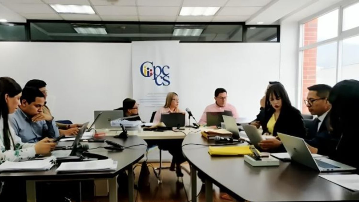 La Comisión validó a 27 aspirantes para liderar la Fiscalía General del Estado; los excluidos podrán apelar ante el CPCCS.