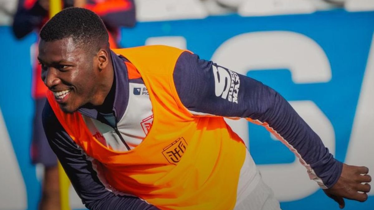 Moisés Caicedo jugador de Ecuador y figura del Chelsea.