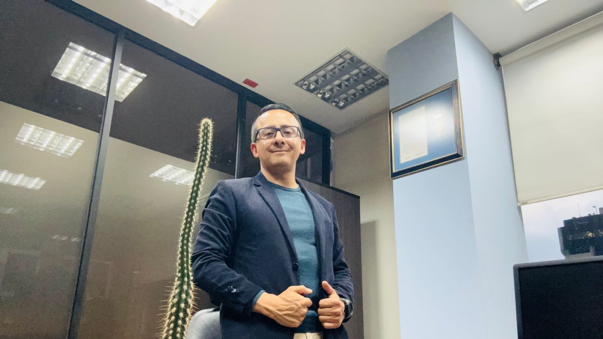 Cambio en la dirección del Inamhi: la renuncia de Bolívar Erazo ocurre después de la modificación del calendario electoral, vinculada al informe sobre El Niño 2026.