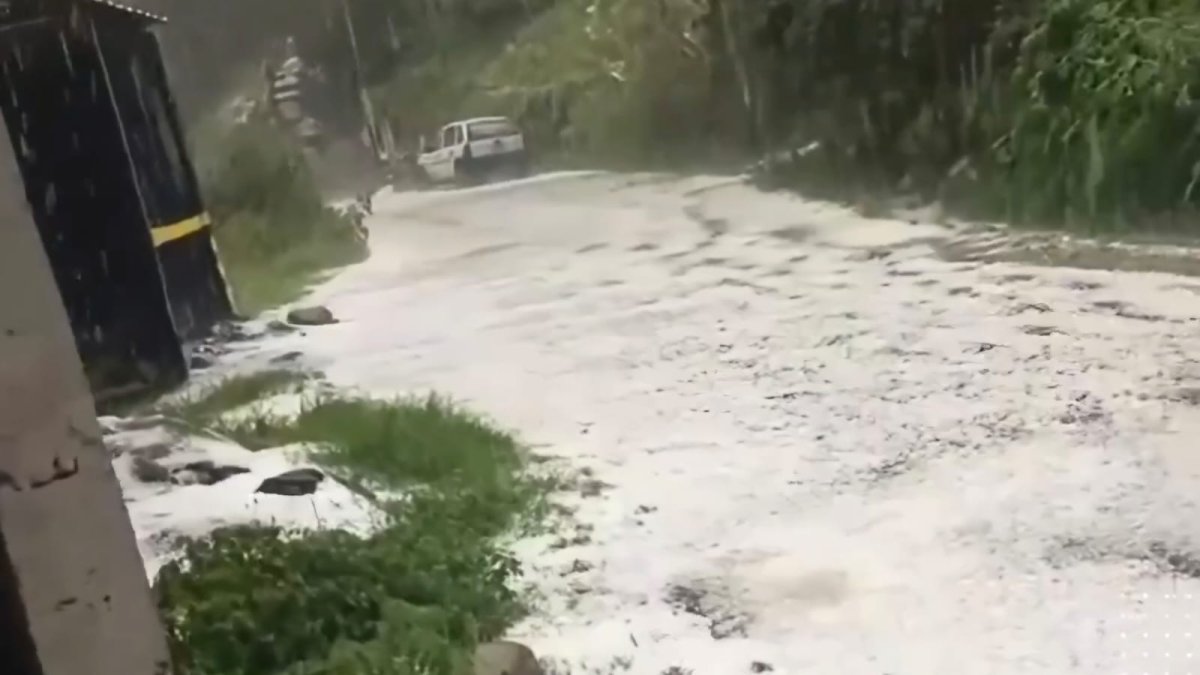 En Cuenca se registró fuerte granizada este 28 de marzo.