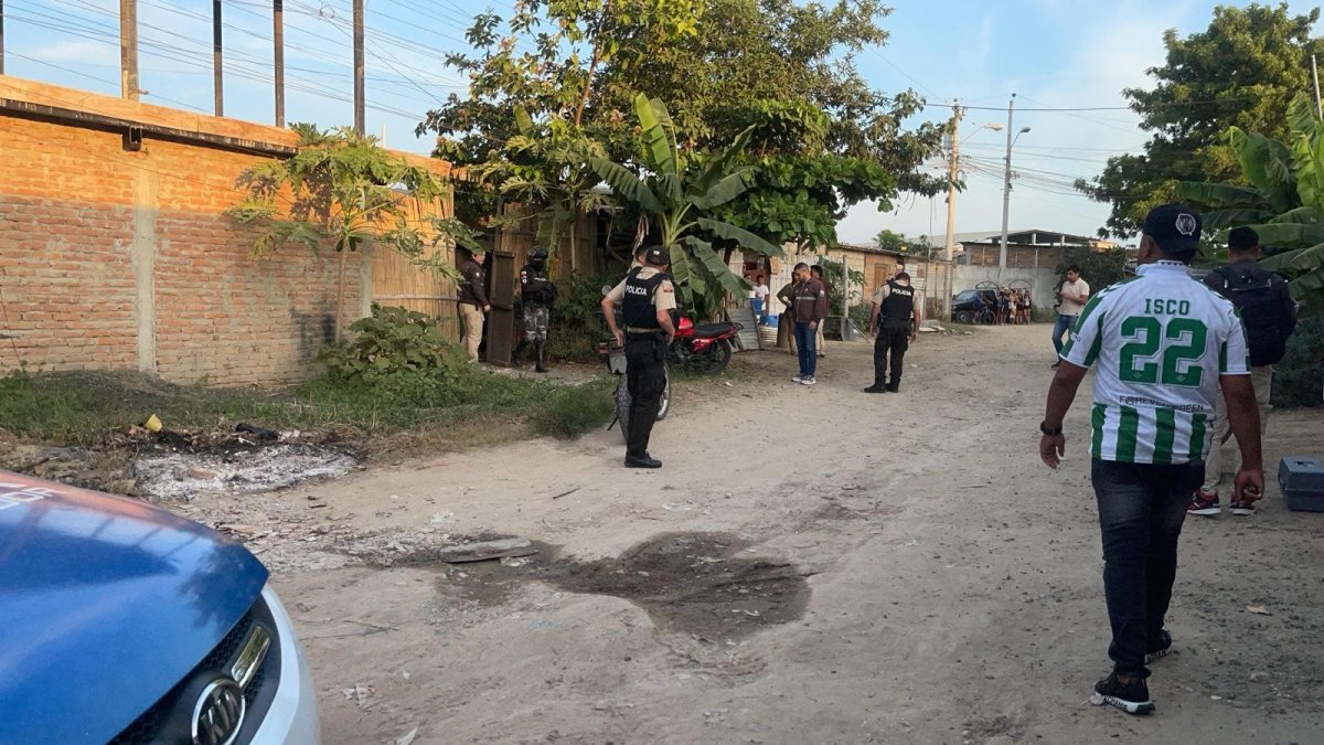 En el cantón Montecristi, entre los sectores La Jacuata y Monterrey se registró un crimen