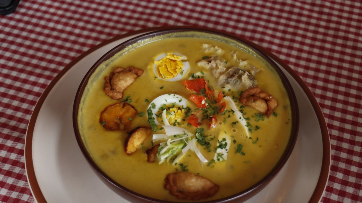 La fanesca es una sopa tradicional ecuatoriana por Semana Santa.
