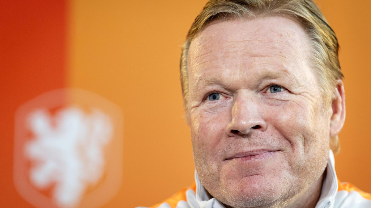 Ronald Koeman, DT de Países Bajos, analiza en la previa el juego contra Ecuador.
