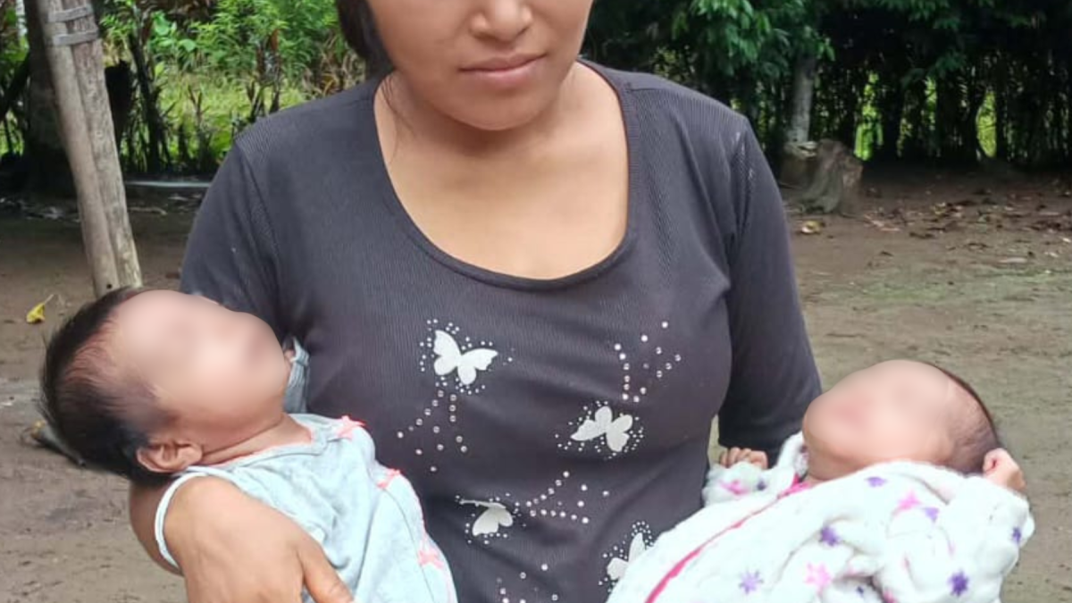 Los mellizos Kara y Kaasak fueron trasladados desde Saapapentsa hasta Cuenca para recibir cuidados intensivos.