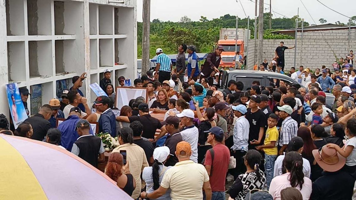 Los seis fallecidos por balacera en un billar fueron sepultados el lunes 30 de marzo.