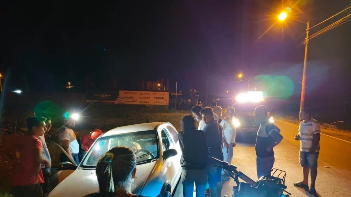 En este automotor encontraron los cuerpos de Jaime Enríquez Bulgarín Alvarado y José Eduardo Morales Briones.