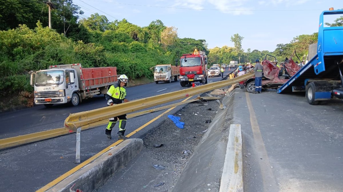 Accidente ocurrió en vía a la Costa.