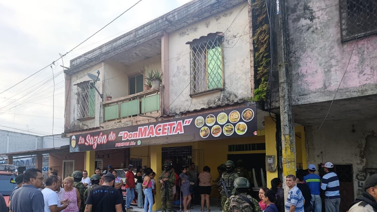 Adrián Castro, de 39 años, fue asesinado en su local recientemente inaugurado.