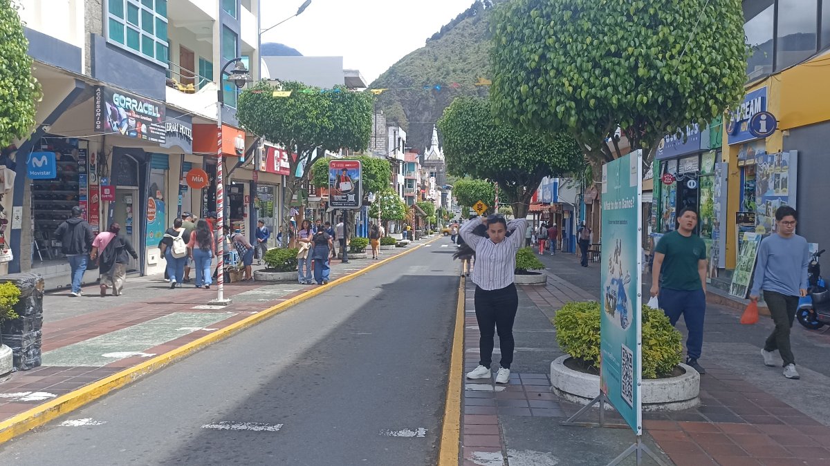 En Baños de Agua Santa una ciudadana era intimidada por sospechosos que operaban desde Santo Domingo de Los Tsáchilas.