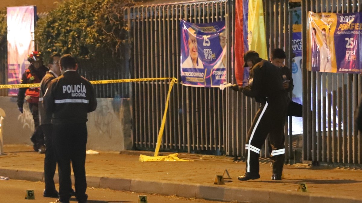 Fernando Villavicencio fue asesinado en el norte de Quito, tras salir de un mitin en un coliseo ubicado en la avenida Gaspar de Villarrolel, cerca de la avenida Amazonas.