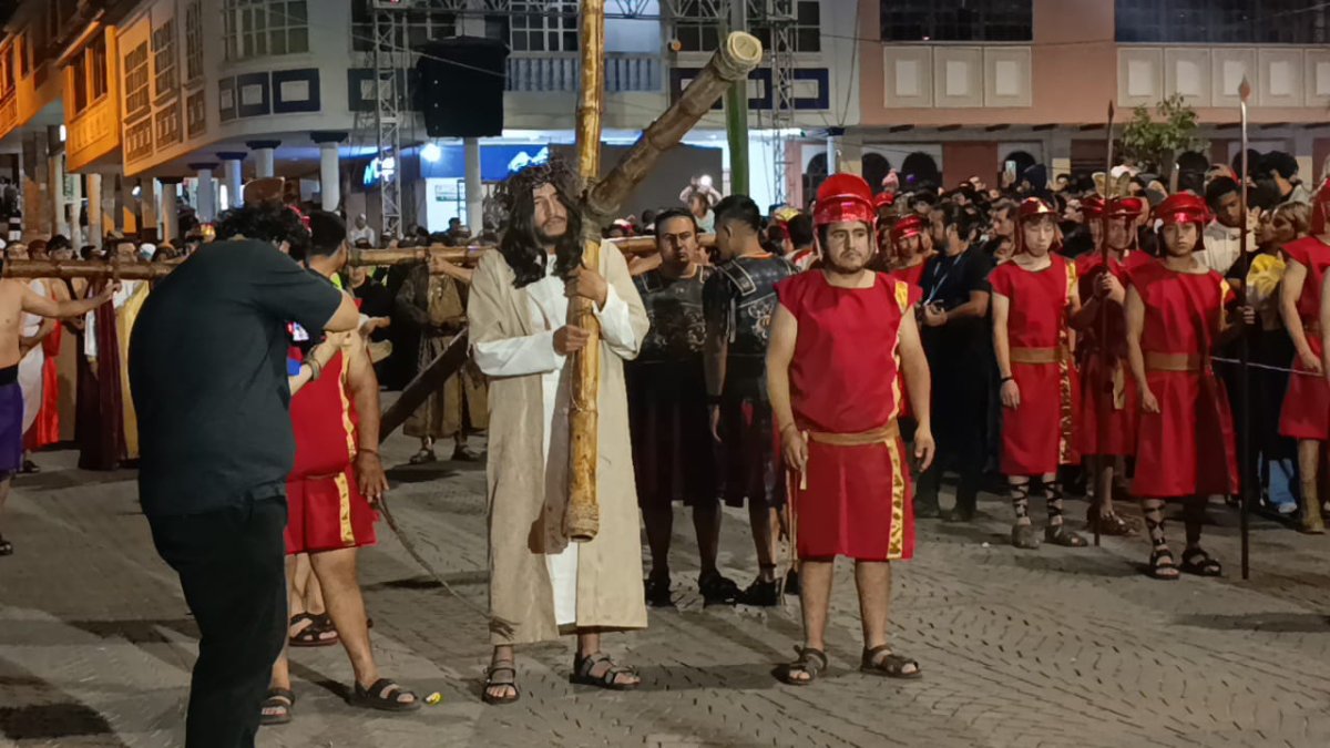 Fe y sacrificio en Loja: viacrucis del Valle revive tradición de 80 años en Viernes Santo