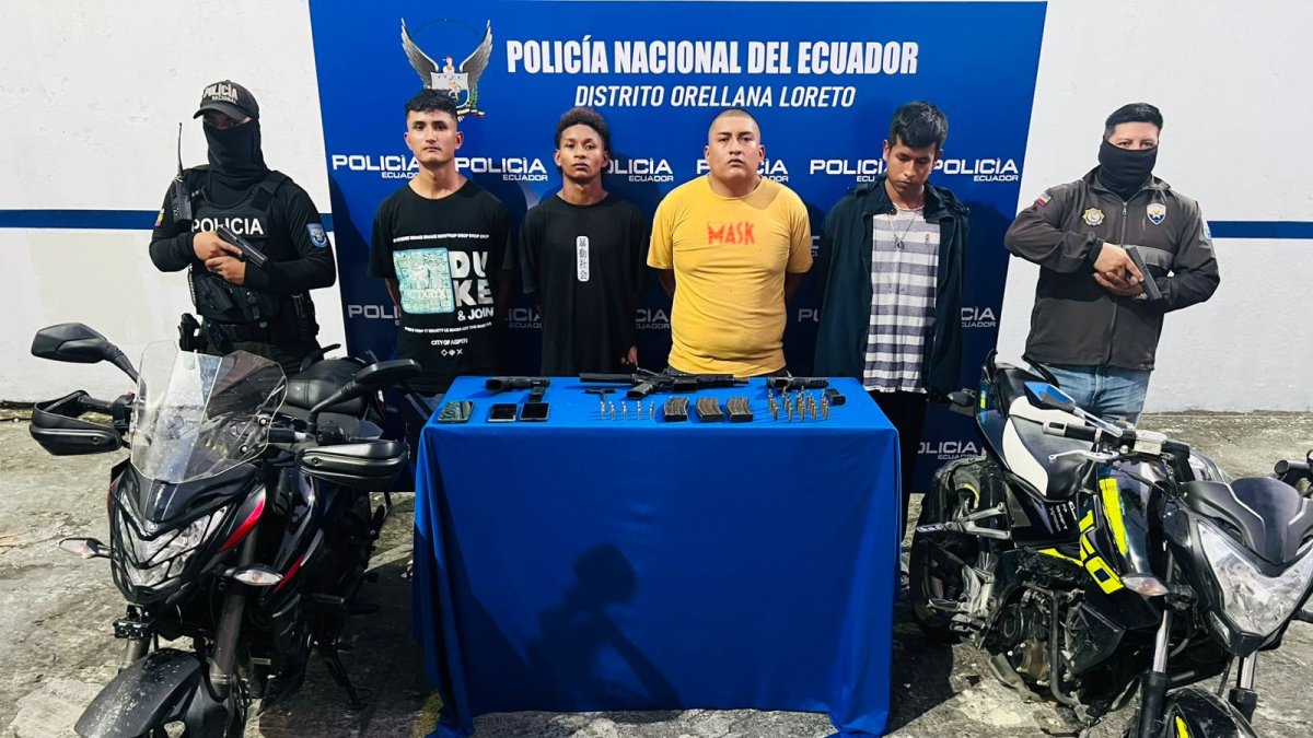 Los presuntos integrantes de Los Lobos detenidos.