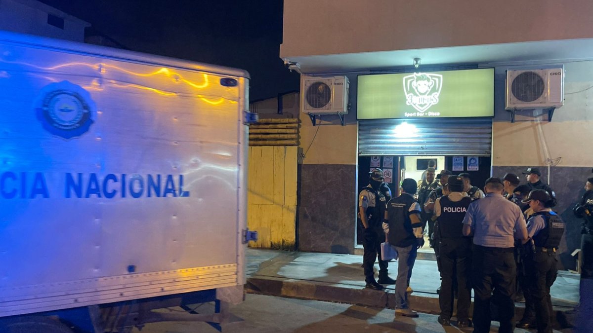 Un hombre fue ejecutado a tiros dentro de una discoteca.