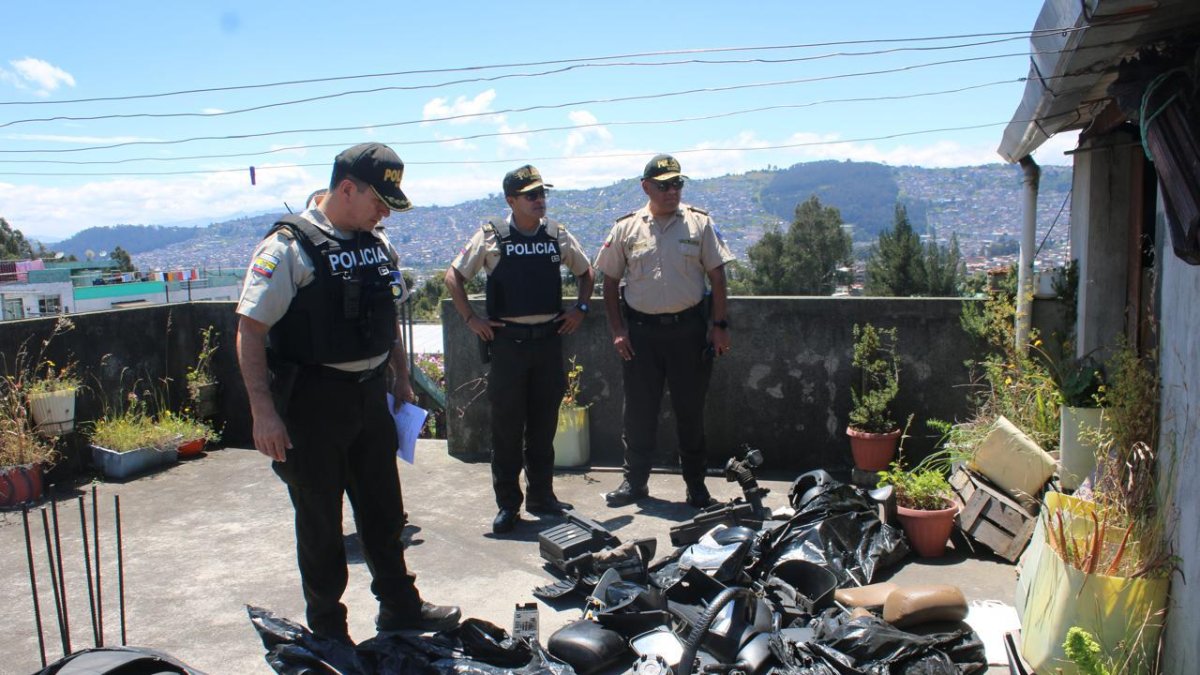 Policías allanaron una vivienda en La Mena 2 para donde hallaron evidencias.