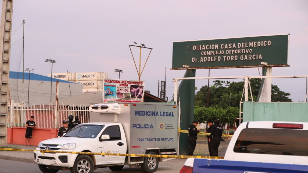 Los cuerpos fueron retirados en en carro de Medicina Legal y trasladados al Laboratorio de Criminalística