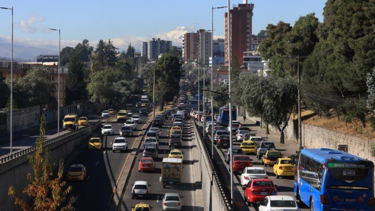 Pico y Placa en Quito para el 7 de abril.
