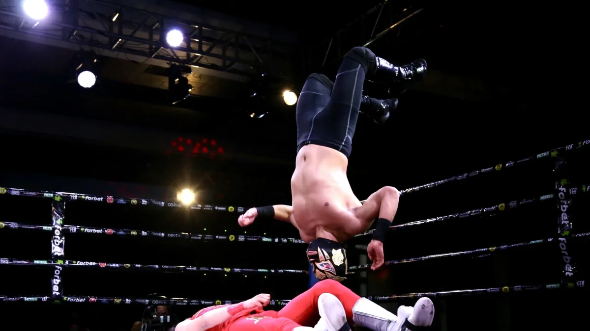 Lucha libre de Ecuador en fotos: Ecuaboy y Gallo Negro encendieron el ring