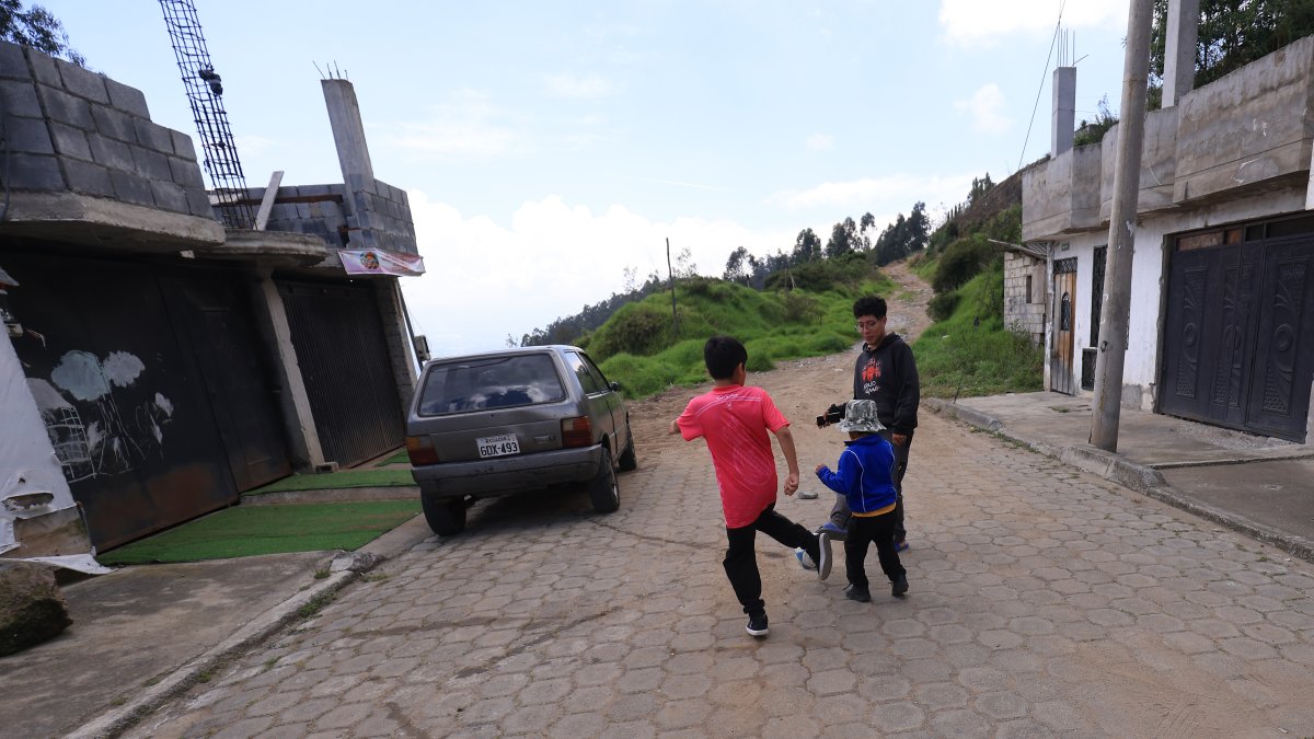 En el sector no cuentan con una cancha deportiva cercana para los pequeños y adolescentes.