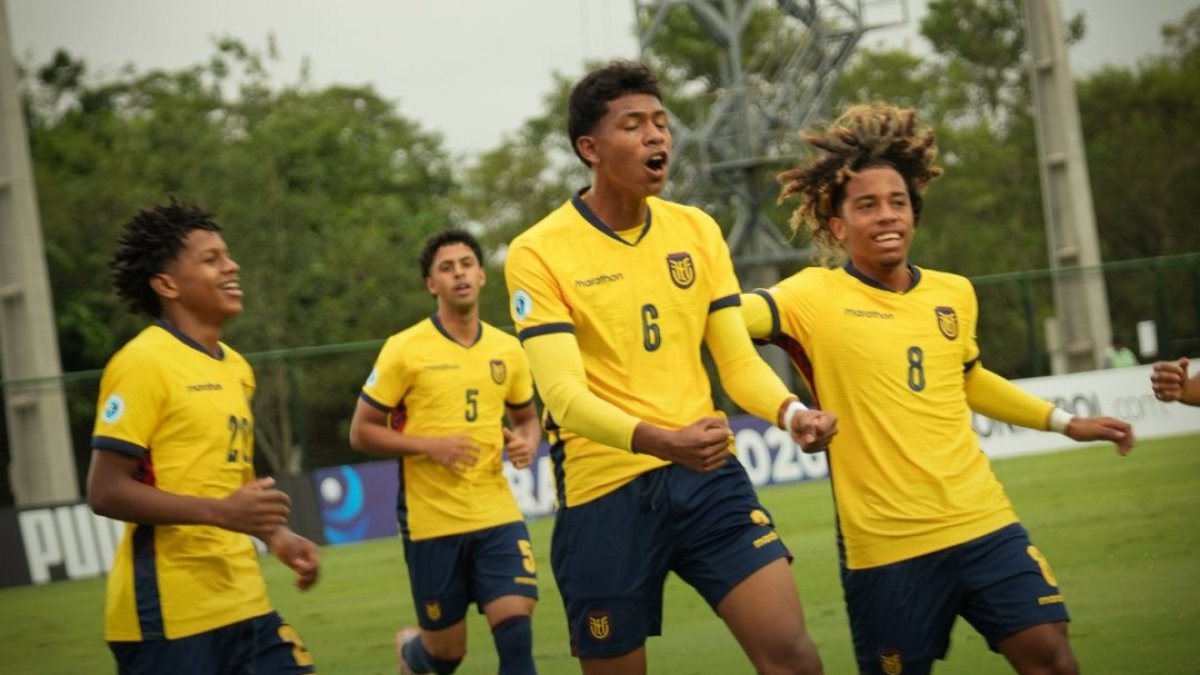 La selección de Ecuador venció 2-1 a Uruguay en el Sudamericano Sub-17.