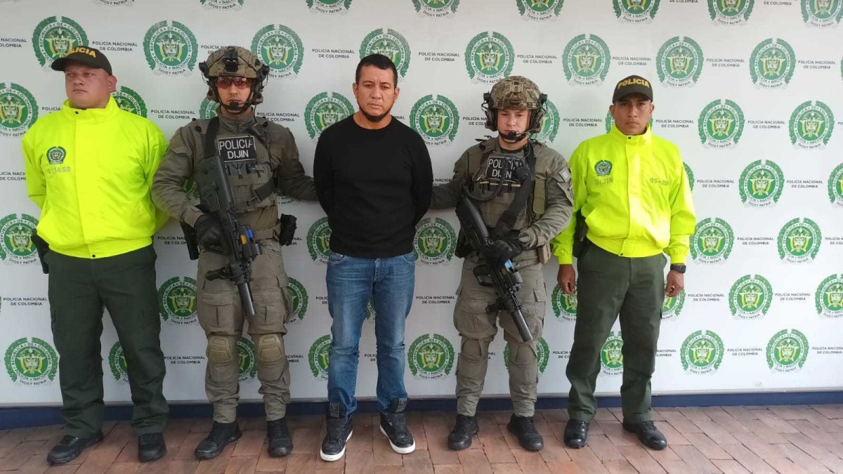 Wilder Sánchez Farfán (c), detenido en Colombia y extraditado a Estados Unidos, espera sentencia por tráfico de drogas.