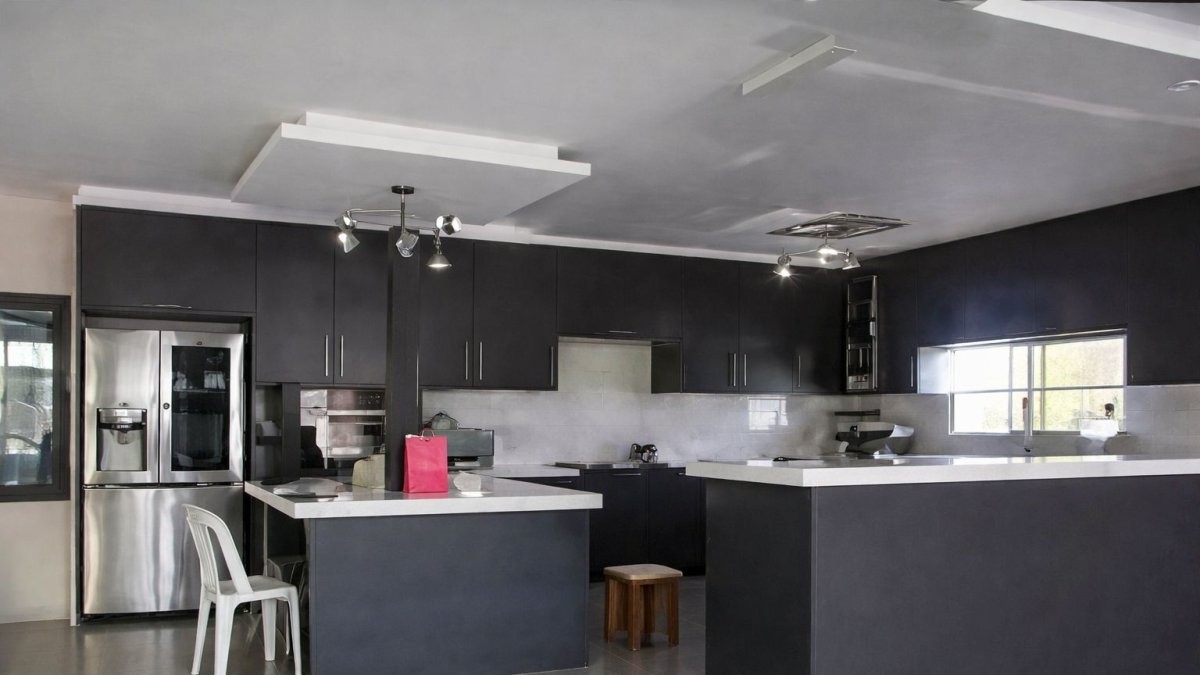 Desconocidos habrían ingresado al inmueble que está deshabitado desde que sus propietarios fueron arrestados.