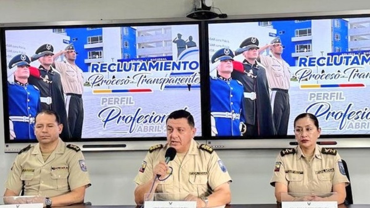 La Policía ajusta requisitos y flexibiliza la edad para profesionales en la convocatoria 2026.