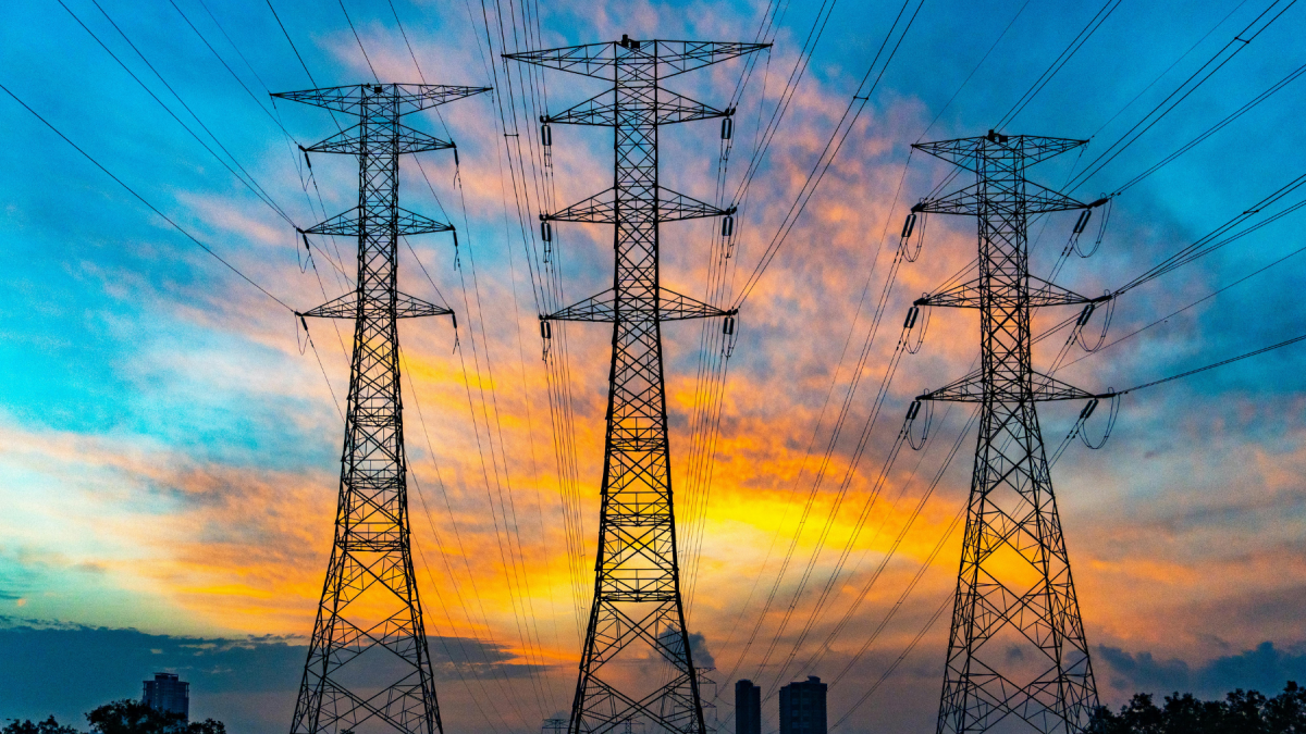 Ecuador impulsa interconexión eléctrica con Perú como alternativa tras suspender compra de energía a Colombia.