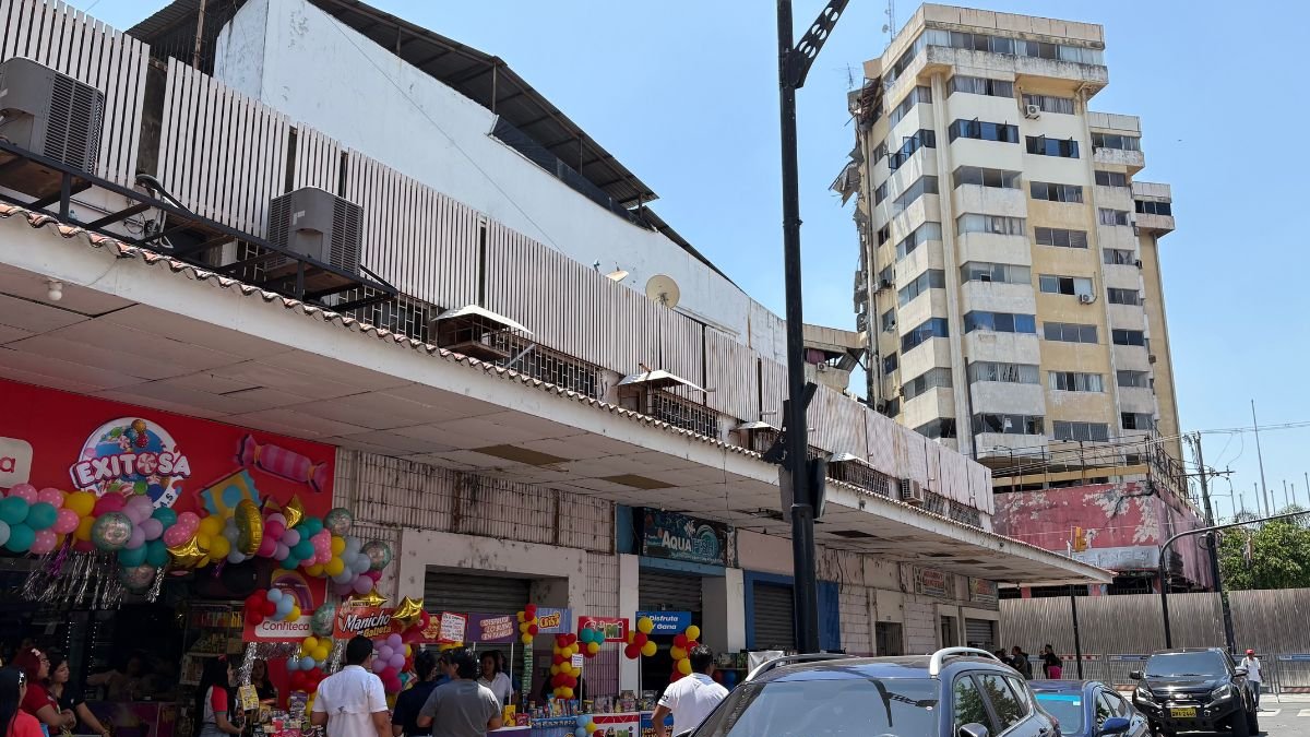 Propietarios piden la apertura de avenida Eloy Alfaro para reactivar sus ventas.