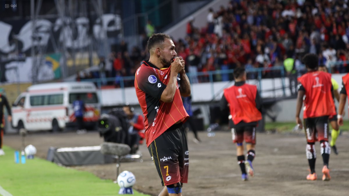 Lucas Mancinelli marcó el gol del triunfo del Deportivo Cuenca sobre el Santos.