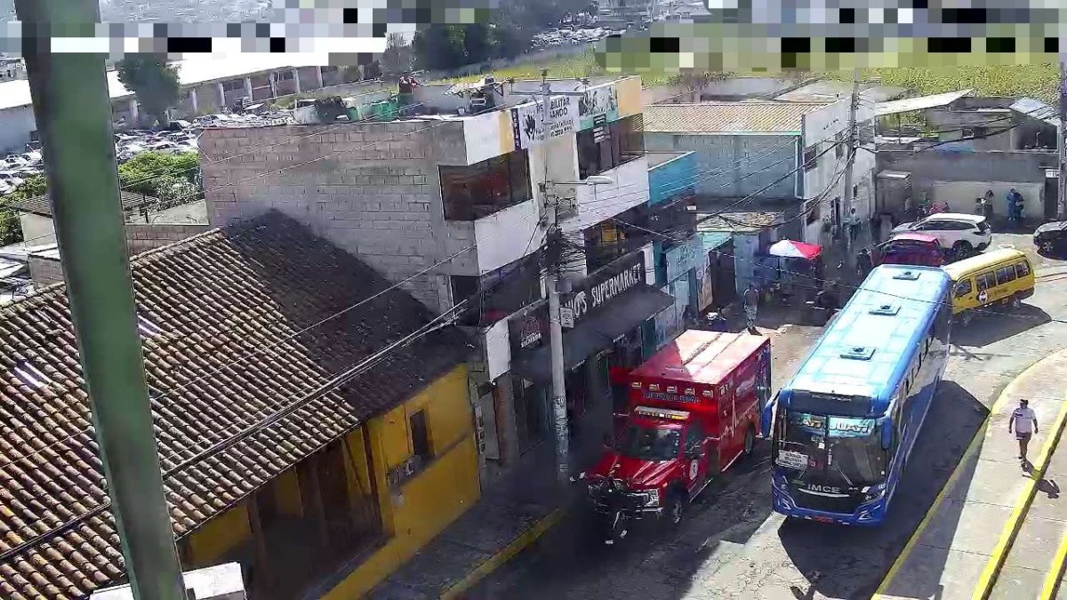 Quito: persona electrocutada en Calderón moviliza a equipos de emergencia