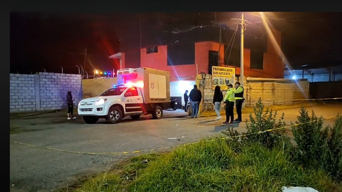 Dos sujetos entraron a un night club, en el sur de Ambato, y atacaron a unos clientes.