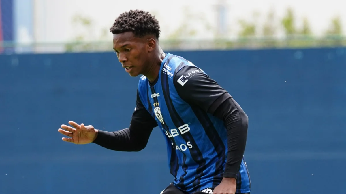 Johan Martínez, con 16 años fue fichado por Newcastle United.