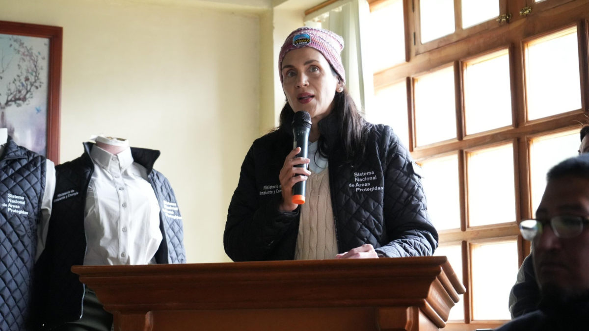 Inés Manzano, ministra ecuatoriana al frente de la crisis eléctrica, en una foto de finales de 2025.