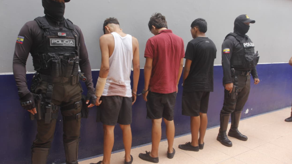 Tres menores fueron retenidos tras el asalto registrado en el centro de la ciudad.