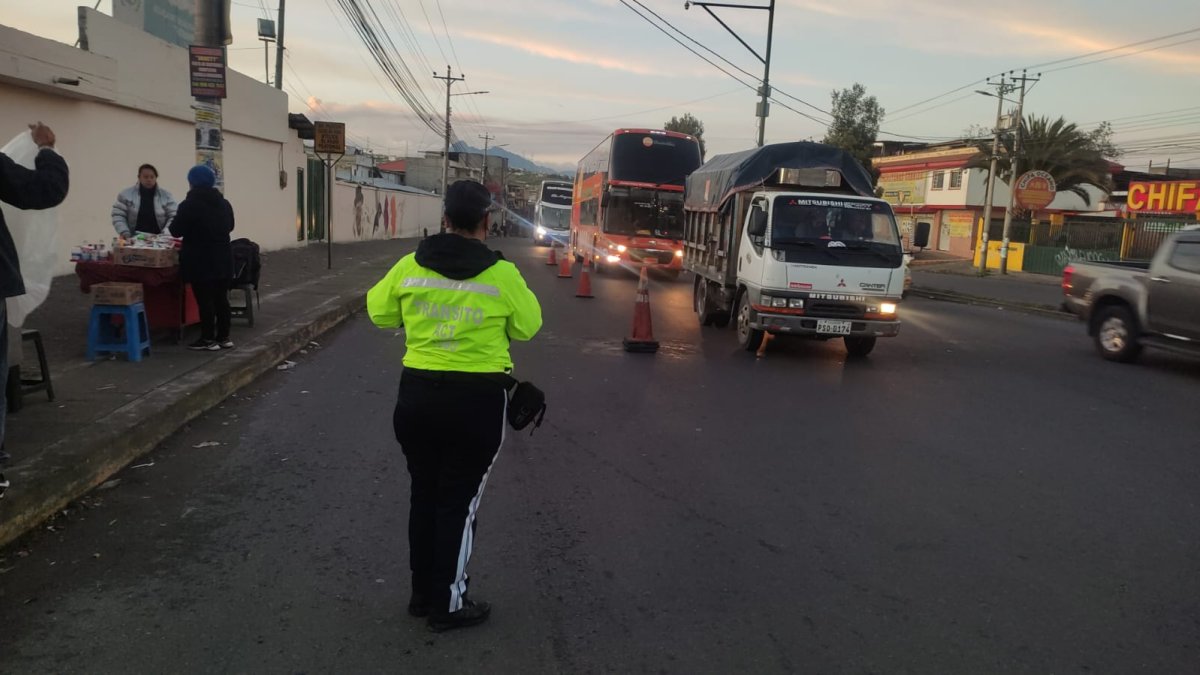 Conoce cómo rige el pico y placa en Quito.