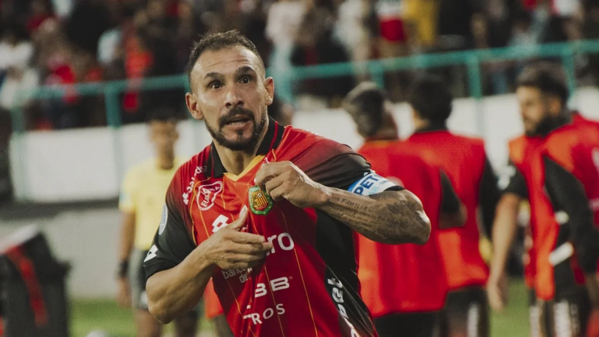 Deportivo Cuenca venció a Santos con gol de Lucas Mancinelli.