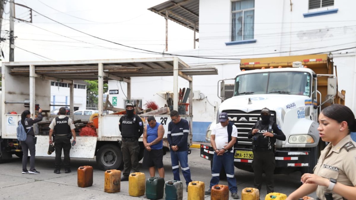 Trabajadores municipales fueron detenidos en Guayaquil