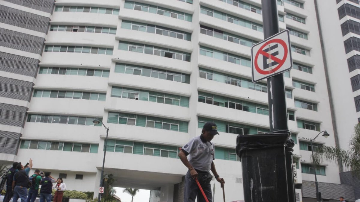 Cuerpo de alias Frenillo quedó sin vida tras caer desde el noveno piso de un edificio.