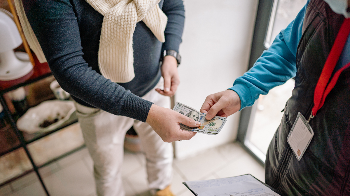 Miles de trabajadores en Ecuador esperan el pago de utilidades 2026, mientras crecen las denuncias ante el Ministerio de Trabajo por incumplimientos de empresas