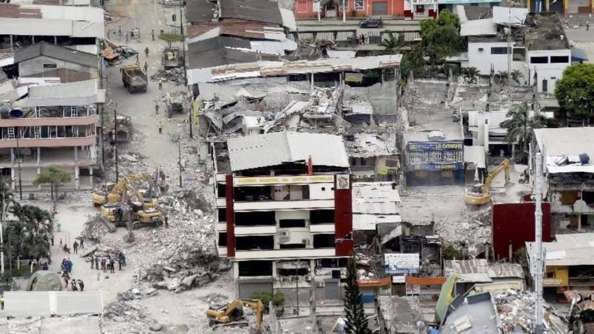 Ayer se recordaron 10 años de esta tragedia que dejo casi 700 personas muertas y decenas de desaparecidas a nivel nacional.