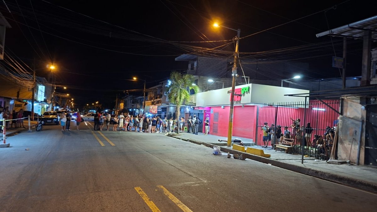 El sector fue acordonado por la unidad de Criminalística de la Policía Nacional.