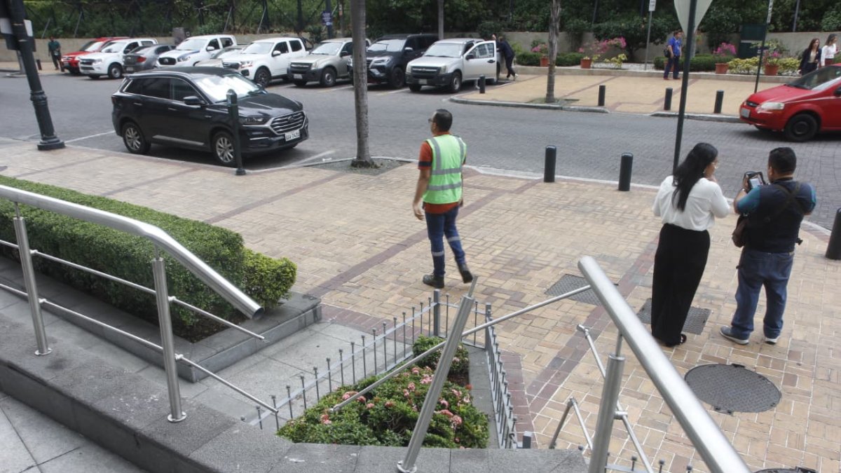 Cuerpo de alias Frenillo quedó sin vida tras caer desde el noveno piso de un edificio.