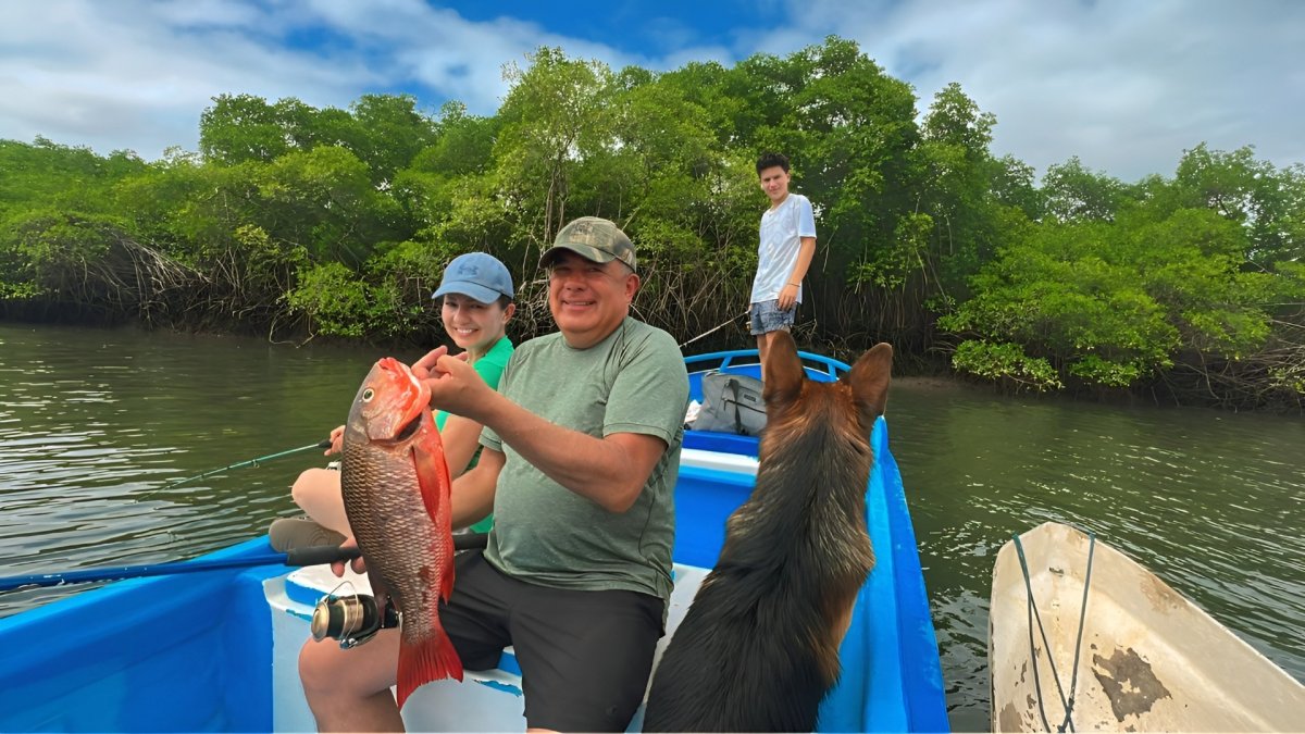 La  pesca deportiva  es una de las actividades más enriquecedoras para los visitantes.