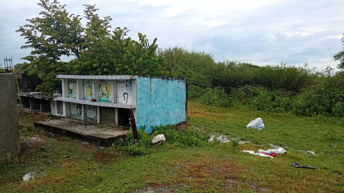 Ataque en cementerio de Lomas de Sargentillo: Balazos y muerte en un camposanto