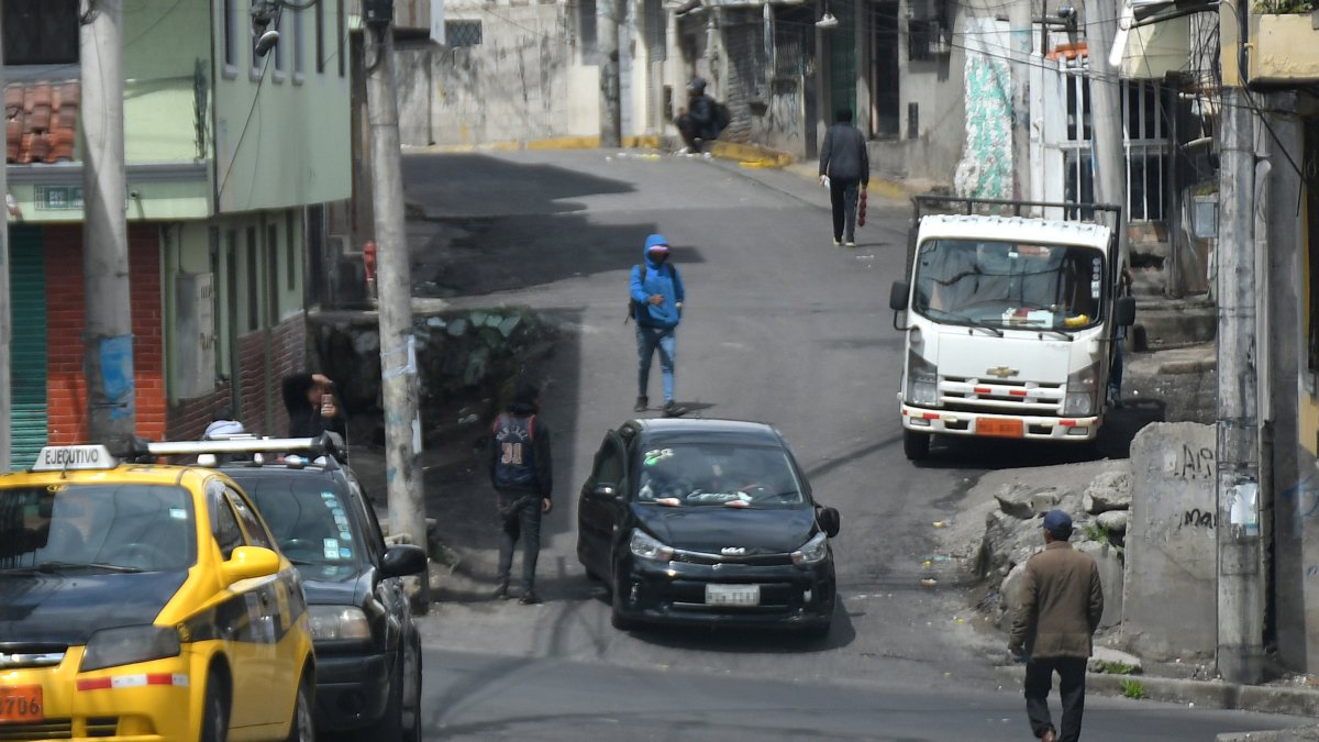 Chofer de aplicación es baleado tras violento ataque de falsos pasajeros, en Quito