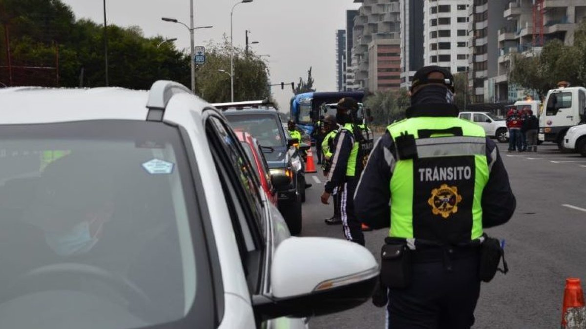 Conoce cómo rige el pico y placa en Quito.